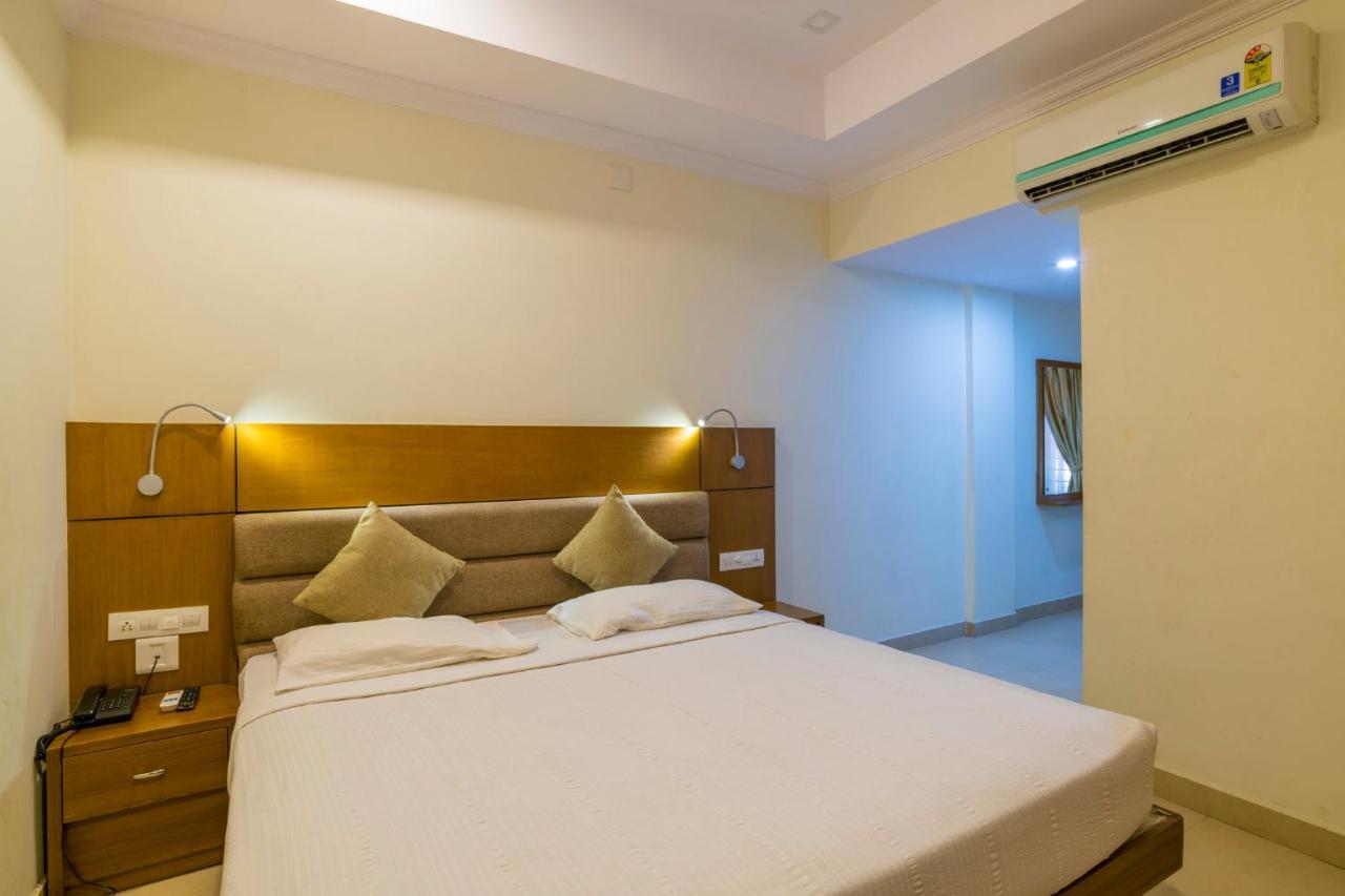 Sree Gokulam Residency Hotel Thrissur Buitenkant foto